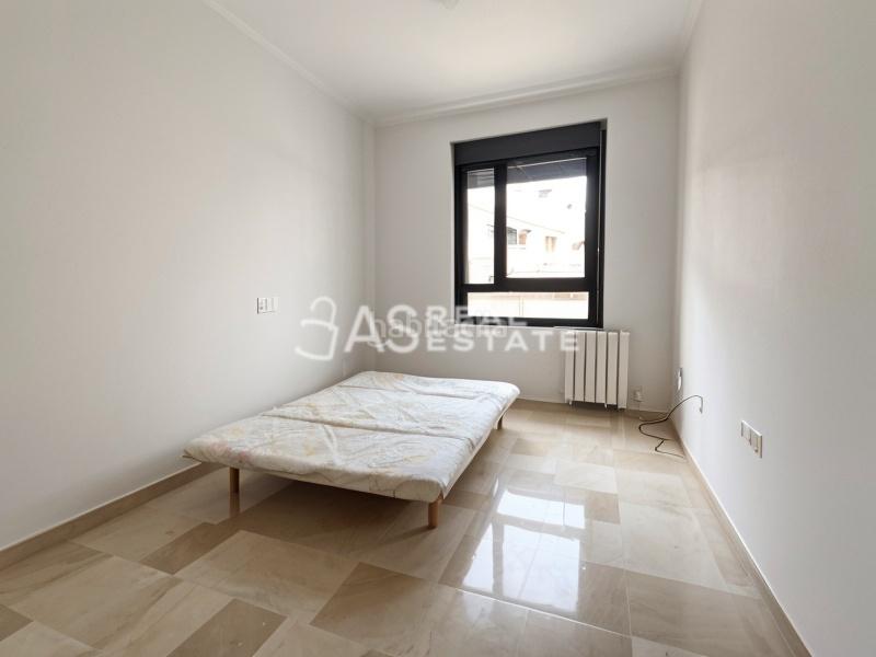 Foto ddf8af88-a284-4baf-8e9c-12bf14697957. Àtic amb aparcament a Campello Pueblo Campello (el)