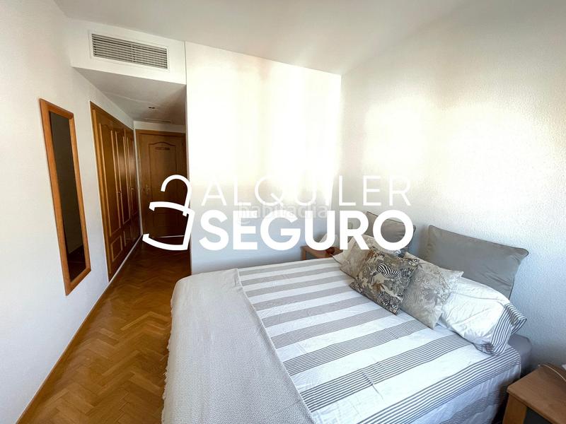 Foto 951b40ec-7d4e-48ee-859c-8a8e9911c4b1. Location appartement avec chauffage parking piscine dans Madrid