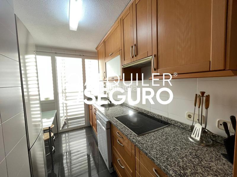 Foto 780cab1b-6541-43d3-b77f-fc70112bcd73. Miete etagenwohnung mit heizung parking pool in Casa de Campo Madrid