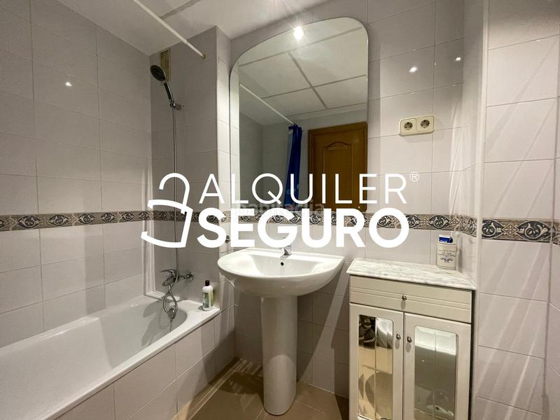 Foto f3c64cda-ded4-4e48-8a55-9de296397385. Rent flat with heating parking pool in Casa de Campo Madrid