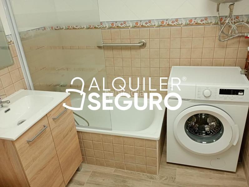 Foto 9f9e5a0d-59c8-4584-a259-2a7e6ffca825. Rent flat in El Molinillo - Capuchinos Málaga