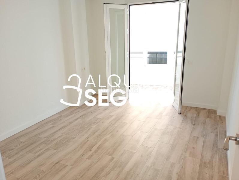 Foto ef1dda36-5d19-4ec1-a2e1-5f7214380a9d. Rent flat in El Molinillo - Capuchinos Málaga