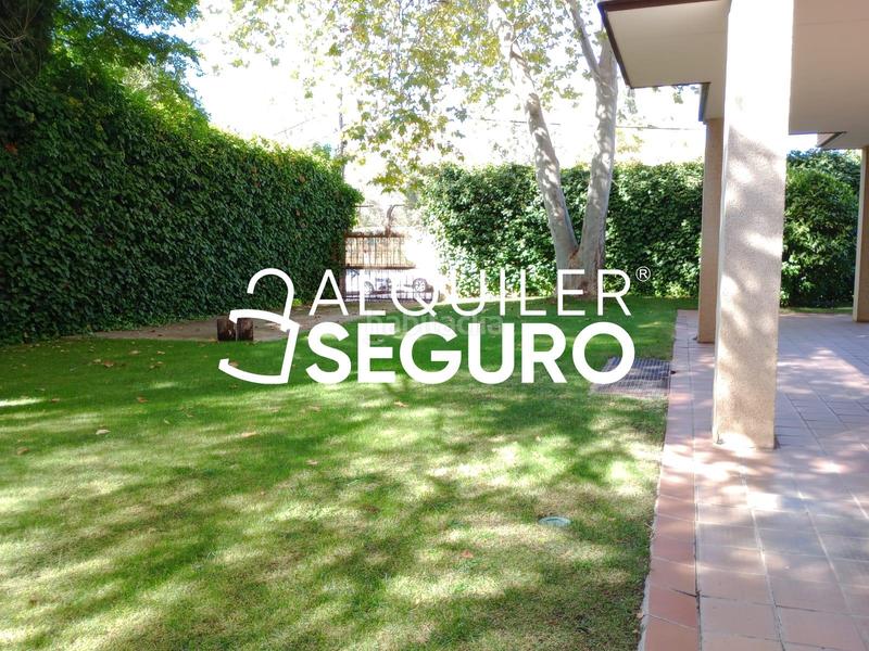 Foto 3882891f-8e22-474b-854c-beec38c9478a. Location appartement avec chauffage parking piscine dans Madrid