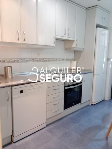 Foto b05c1a88-88f6-4663-861e-3e3f7b6c85a0. Location appartement avec chauffage parking piscine dans Madrid