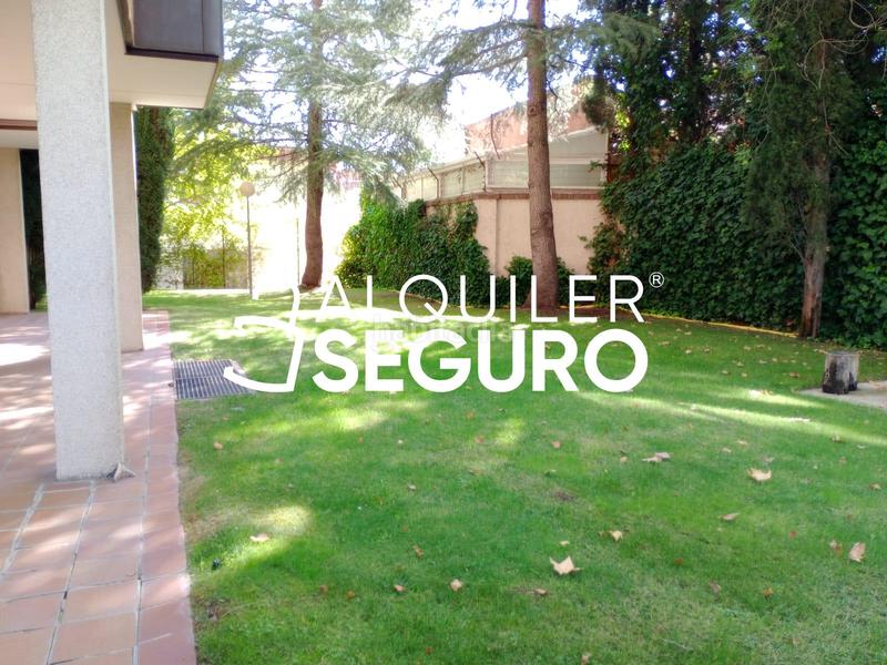 Foto 59d912a2-27dc-4dcc-8546-580e0842c274. Rent flat with heating parking pool in San Pascual Madrid