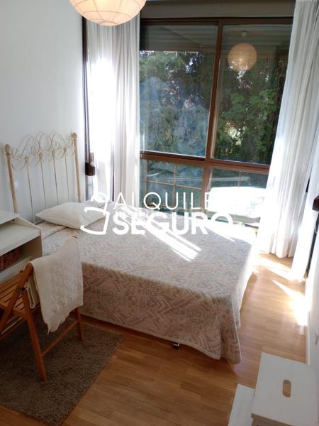 Foto 59f5ec0b-01f1-46fd-af04-089605379f2a. Rent flat with heating parking pool in San Pascual Madrid