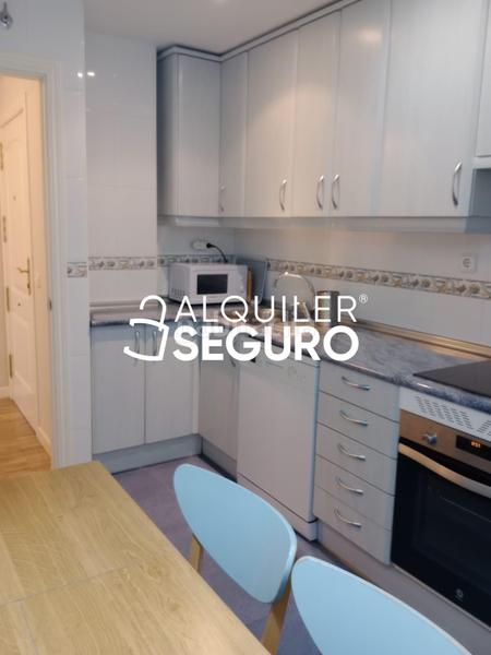 Foto 6767dbd8-3694-40a1-86b7-a454051c8171. Rent flat with heating parking pool in San Pascual Madrid