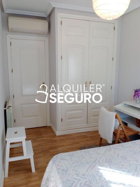 Foto 899055d1-4bbd-4c6f-9de9-379c957c808a. Rent flat with heating parking pool in San Pascual Madrid
