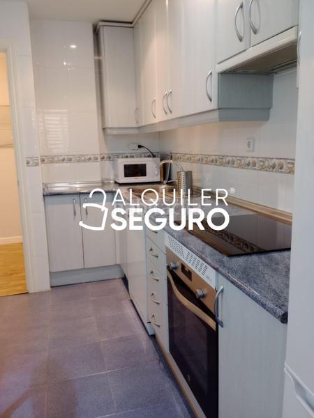 Foto 8a472cbe-57da-4cc4-8d27-ab9be6fb287e. Rent flat with heating parking pool in San Pascual Madrid