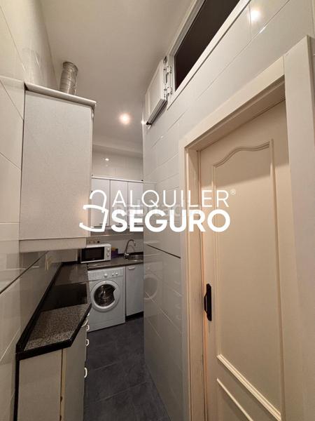 Foto b2ba2b0a-7bce-41e3-ab25-90548a2c0042. Affitto appartamento con riscaldamento in Acacias Madrid