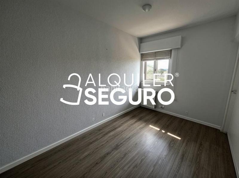Foto 27ccac14-e5e2-436d-8fca-b590659ea0fe. Rent flat with heating in Las Águilas Madrid