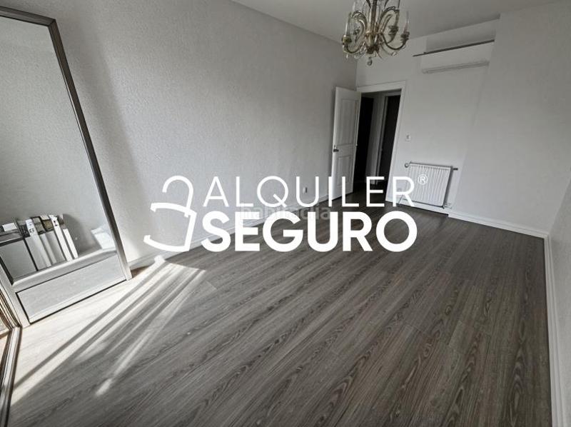 Foto 83c339b8-3663-4820-8f2b-2533c1014e35. Rent flat with heating in Las Águilas Madrid