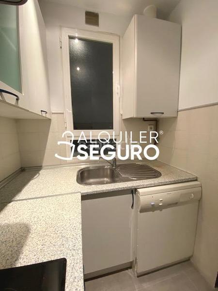 Foto 3ecd4113-ca71-4161-b1a9-996557b49c91. Alquiler piso  c de josé ortega y gasset en Lista Madrid