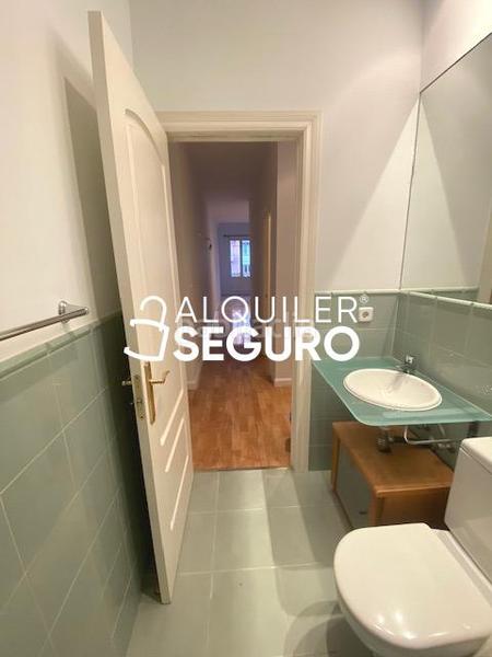 Foto be58bcc7-9fee-48e0-ac38-df6c29d8d474. Rent flat with heating in Lista Madrid
