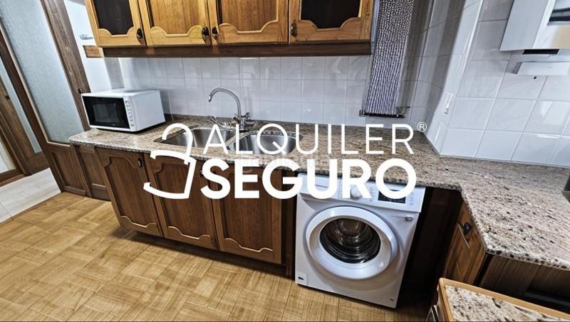 Foto f007f2ae-9a4b-4fbf-9ac4-567a9aa3b204. Lloguer pis a El Torrejón - El Cerezo Sevilla