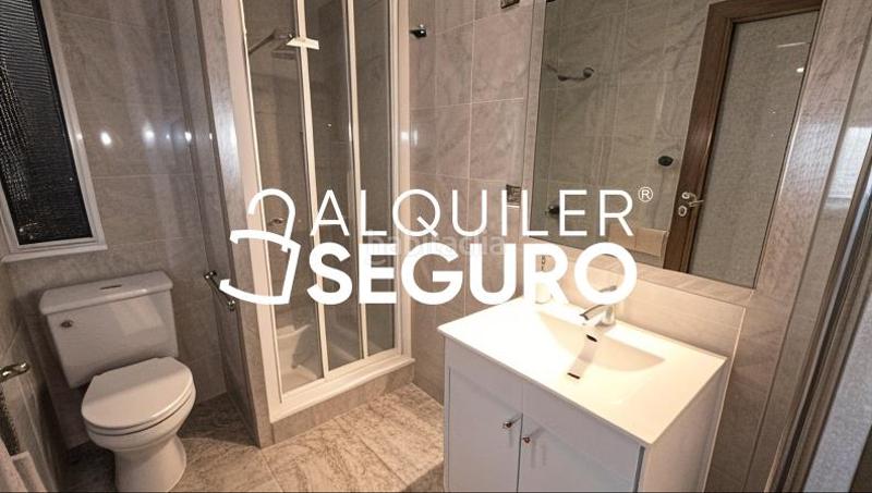 Foto 7f42c522-6ce8-42b2-963e-54dc5f3c7461. Miete etagenwohnung in El Torrejón - El Cerezo Sevilla