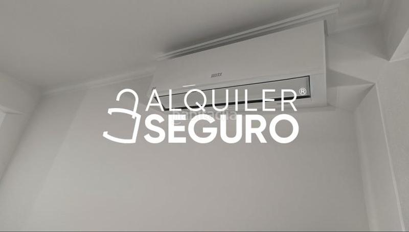 Foto 05ece654-5881-4a44-828c-dba0a728826c. Rent flat in El Torrejón - El Cerezo Sevilla