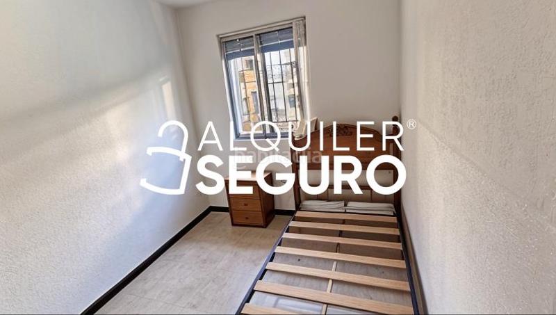 Foto 9d9fbbfa-ad2b-4939-8b60-4cbf710e20ca. Rent flat in El Torrejón - El Cerezo Sevilla