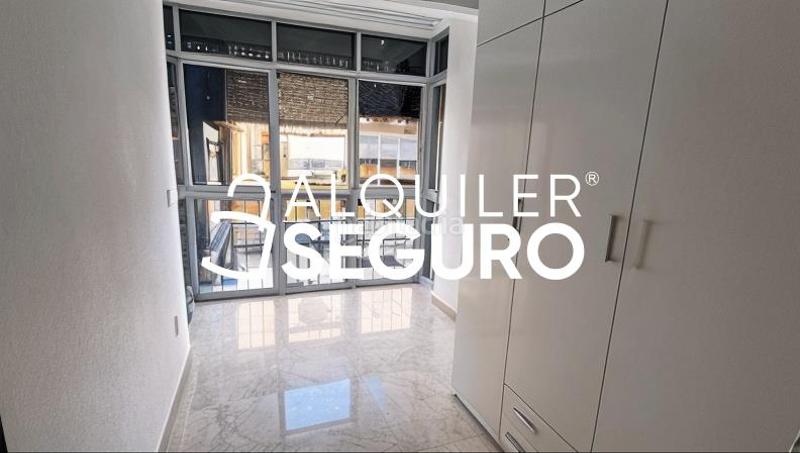 Foto bd5571d8-44db-44f7-931c-af8a0bf5c4b3. Rent flat in El Torrejón - El Cerezo Sevilla