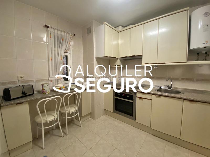 Foto 619cafd1-33e5-452e-93c1-9911e82537de. Alquiler piso  c campiña en Entrevías Madrid