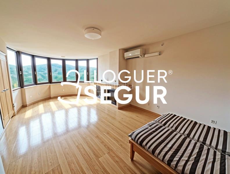 Foto 134f5a7d-8ab4-4e8a-829a-da974c84133a. Miete chalet mit heizung in La Floresta Sant Cugat del Vallès