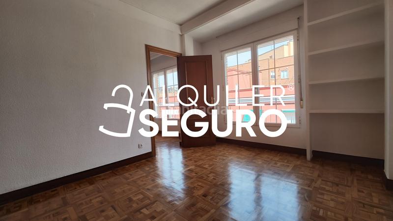 Foto 7b85c005-8de0-4b7f-ae5e-96bcb1614834. Miete etagenwohnung mit heizung in Hispanoamérica-Bernabéu Madrid