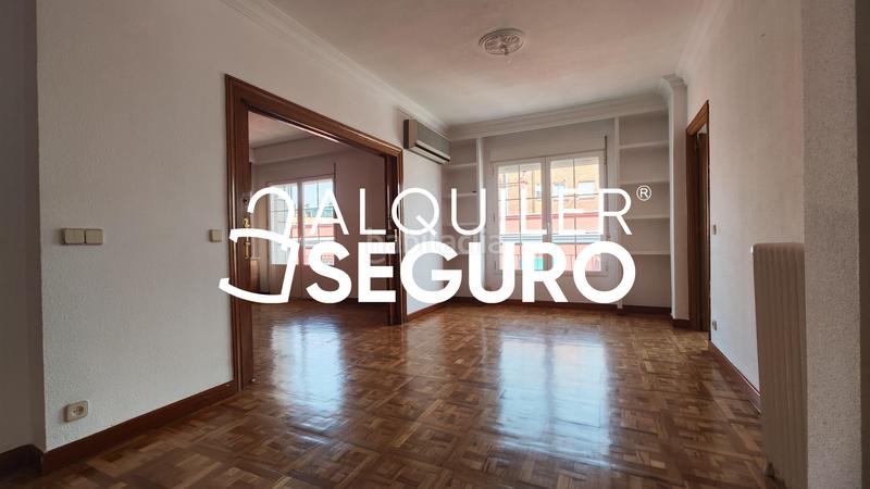 Foto 91398dbf-ec49-457f-bc46-d4de8deac20c. Rent flat with heating in Hispanoamérica-Bernabéu Madrid