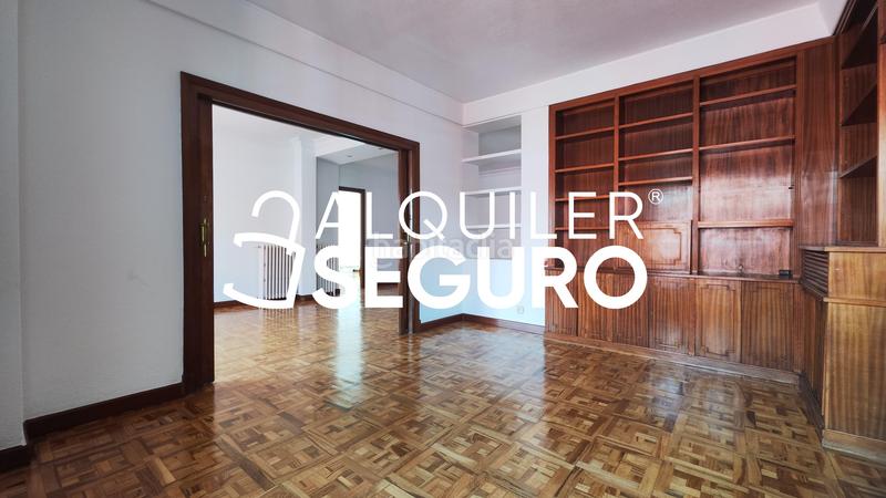 Foto a7b1e721-c59c-47e7-bfac-eb7ceccf0fe9. Rent flat with heating in Hispanoamérica-Bernabéu Madrid