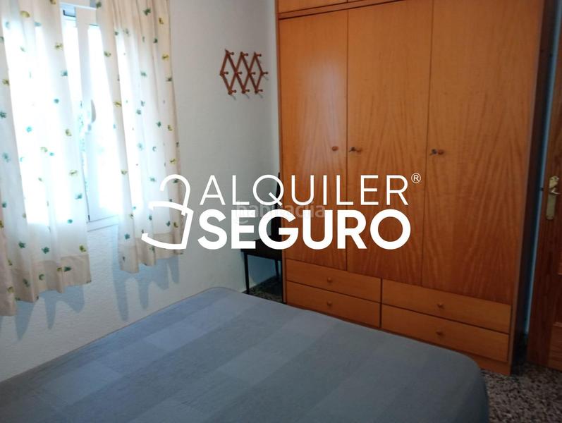 Foto 04e68427-8c6d-435c-ae69-0e557f6ca06f. Alquiler piso  av. del obispo angel herrera oria en Málaga