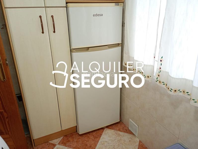 Foto 4bbf848c-063d-4e3c-8be6-37e828cbe722. Alquiler piso  av. del obispo angel herrera oria en Málaga