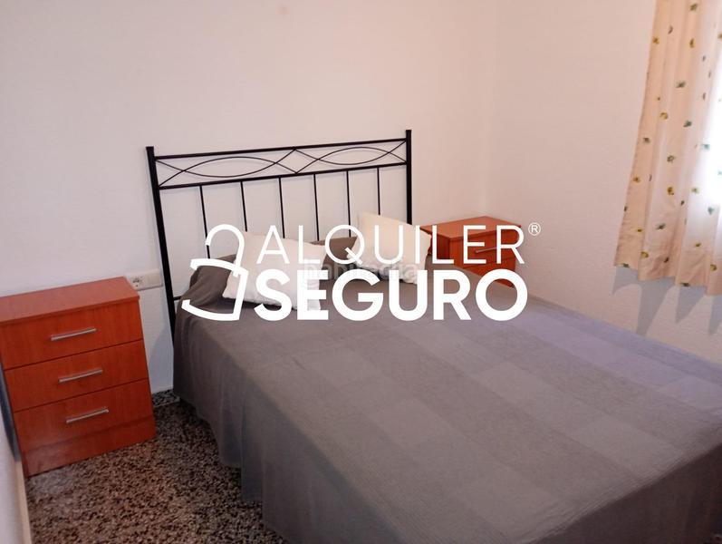 Foto 6e5c394a-c95b-487c-886a-8148a2b874d2. Alquiler piso  av. del obispo angel herrera oria en Málaga