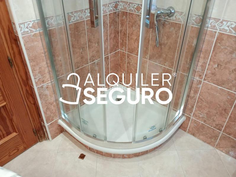 Foto be2c1974-44e1-4337-8f56-2c5e06628f22. Alquiler piso  av. del obispo angel herrera oria en Málaga