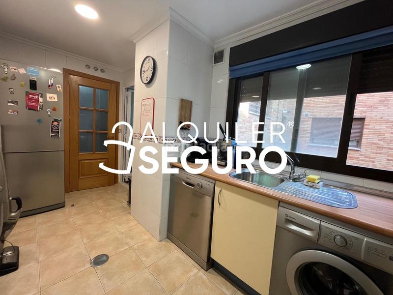 Foto 982cf6d8-783d-4921-8f32-3f8d57c2981e. Affitto appartamento con riscaldamento parcheggio piscina in Seseña