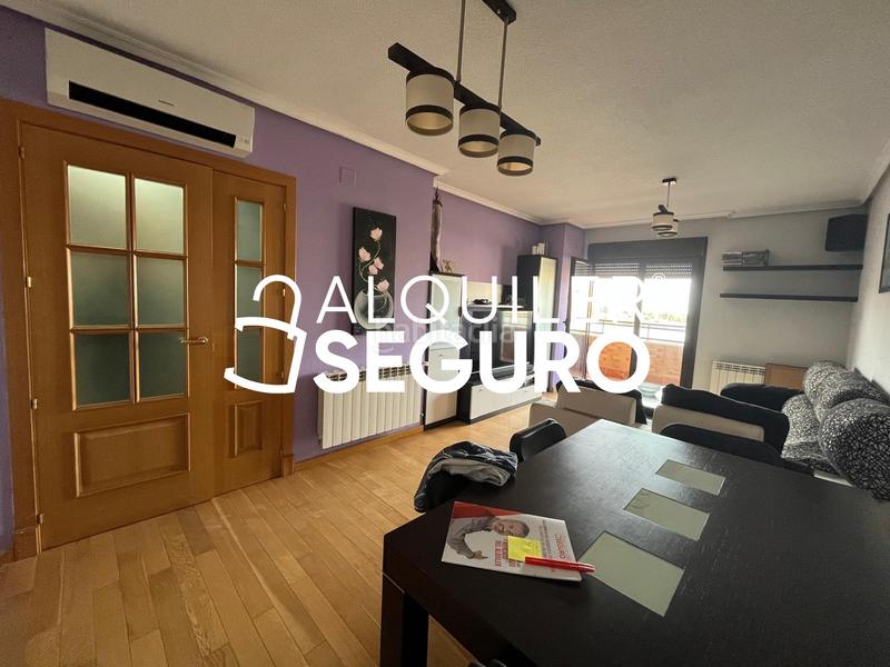 Foto 0785237e-2519-46fd-997b-7fbbf1bec663. Rent flat with heating parking pool in El Quiñón Seseña