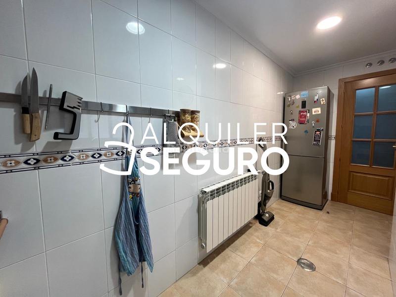 Foto 7fac47be-5bd0-4e47-9815-cb15658fec35. Rent flat with heating parking pool in El Quiñón Seseña