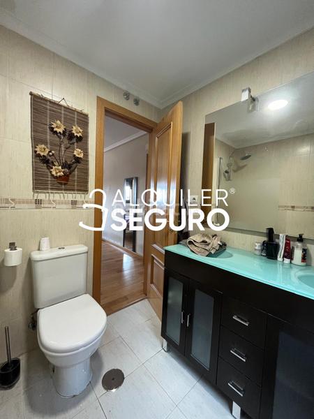 Foto b246267f-f65f-40fa-bfa3-1f9615cd3dbc. Rent flat with heating parking pool in El Quiñón Seseña