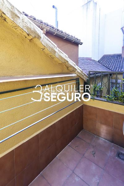 Foto 2556729c-64e3-45e1-8bad-211545f05d1c. Miete etagenwohnung mit heizung in Universidad-Malasaña Madrid