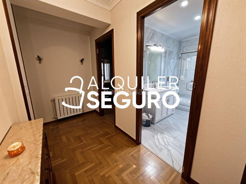 Foto 4a7d5cbf-6807-4a5e-9cb9-a86b006f5916. Affitto appartamento con riscaldamento piscina in Madrid