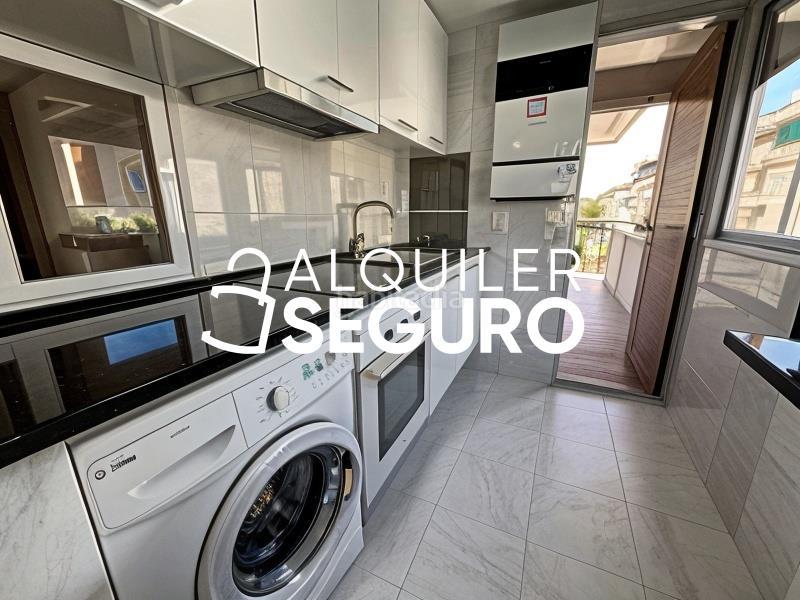 Foto 21a18f7a-ce69-48ef-b249-44671fb74fed. Miete etagenwohnung mit heizung pool in Entrevías Madrid