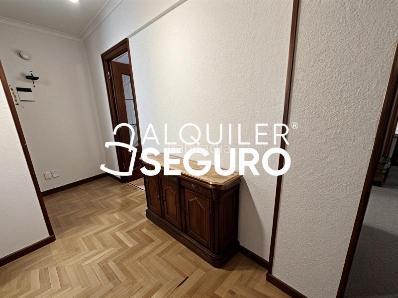 Foto 87819c0e-d042-43b1-b267-99dc3fc04d26. Miete etagenwohnung mit heizung pool in Entrevías Madrid