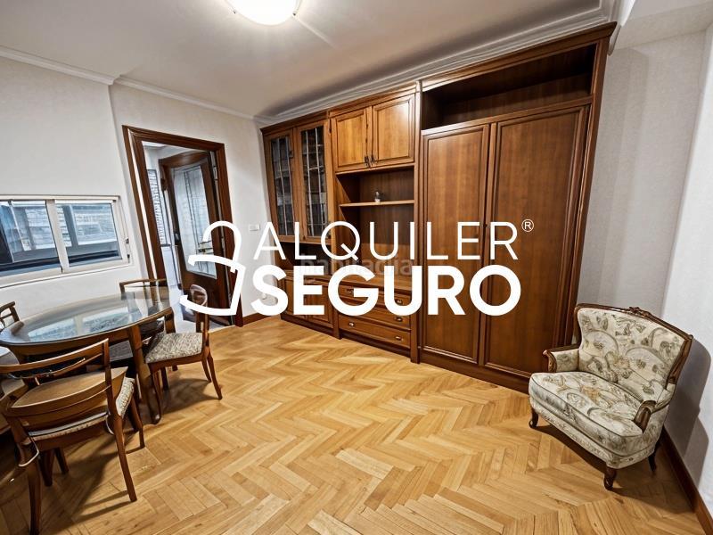 Foto 9b847b6b-c6b3-4a7f-9e53-dcfb0c5d4e3b. Rent flat with heating pool in Entrevías Madrid