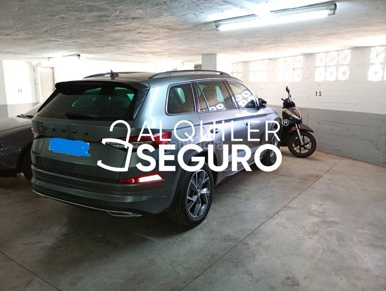 Foto 28c134cf-51eb-4a89-a1a1-8fd43ca813dd. Location appartement avec parking dans Conde de Ureña Málaga