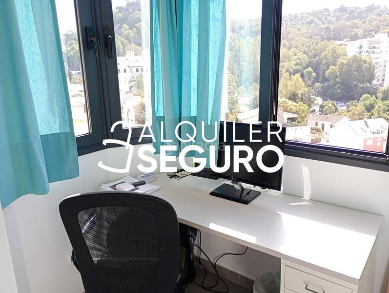 Foto f3904429-3d1c-420d-a463-8be499d51f2f. Location appartement avec parking dans Conde de Ureña Málaga