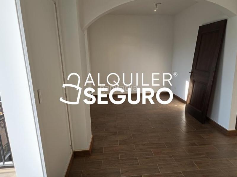 Foto 8fe11bb8-6f11-4a68-b780-696b317d71f2. Alquiler piso  c virgen de montserrat en Centro - Doña Mercedes Dos Hermanas