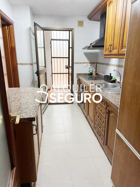 Foto 38977f0a-20af-4828-a0de-24a9886941f6. Rent flat with pool in Chapín - Campus Universitario - Navinco Jerez de la Frontera