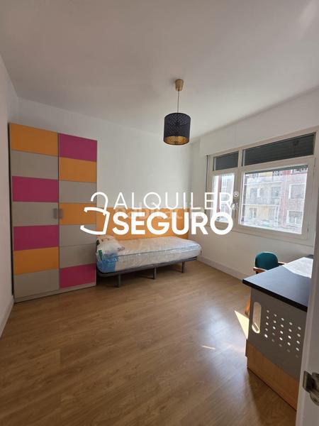 Foto 5caad3d9-a3fa-4adb-8cee-86176e703bd2. Alquiler piso  c santutxu en Santutxu-Basarrate Bilbao