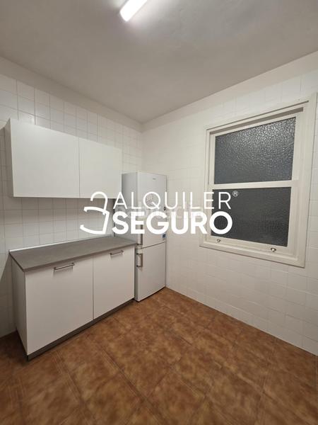 Foto f33bb35b-dfc2-47e3-859d-6ba59385b7c5. Rent flat with heating in Santutxu-Basarrate Bilbao
