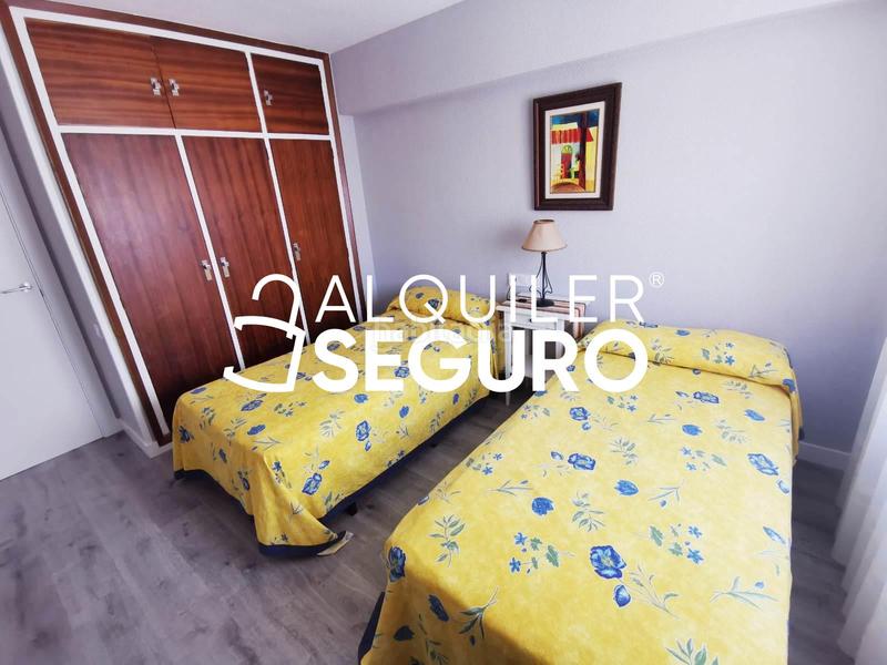 Foto 99b95cff-83a0-43c1-bc75-b2dd3f408fd1. Alquiler piso  av. de almeria en Playa Levante Benidorm