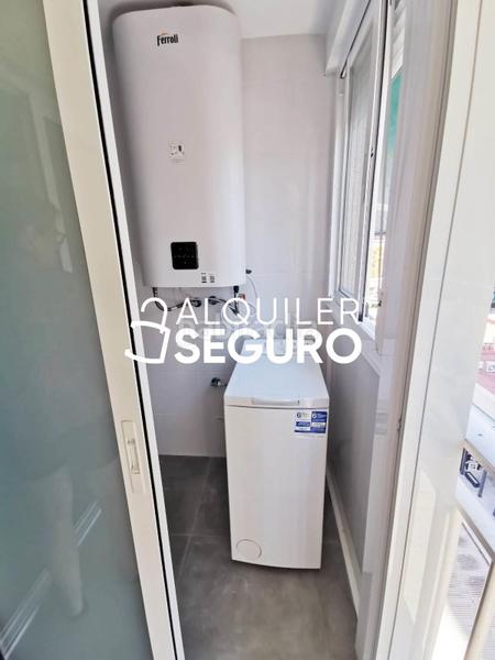 Foto 2dda84fd-9eba-4ba2-b108-b0b08b67124a. Rent flat with heating parking in Playa Levante Benidorm