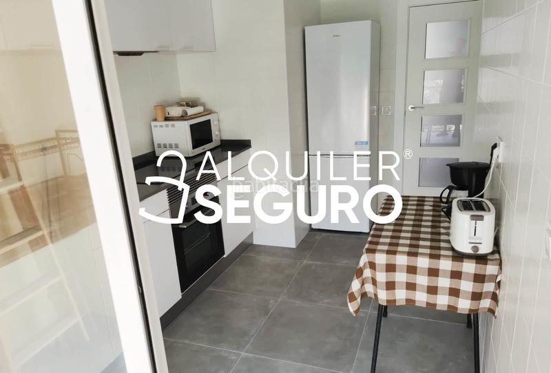 Foto 73247eab-7d74-4de7-a1d6-484312ffbd76. Rent flat with heating parking in Playa Levante Benidorm